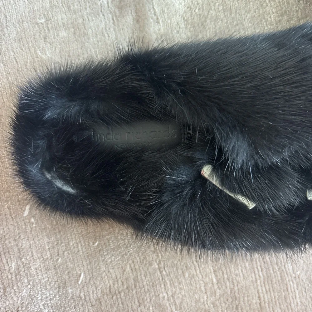Linda Richard’s black mink slides - Picture 2 of 3